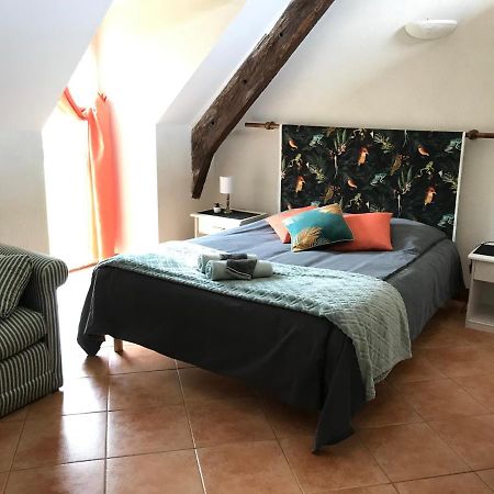 Domaine Du Lesty Bed and Breakfast Ambon Eksteriør billede