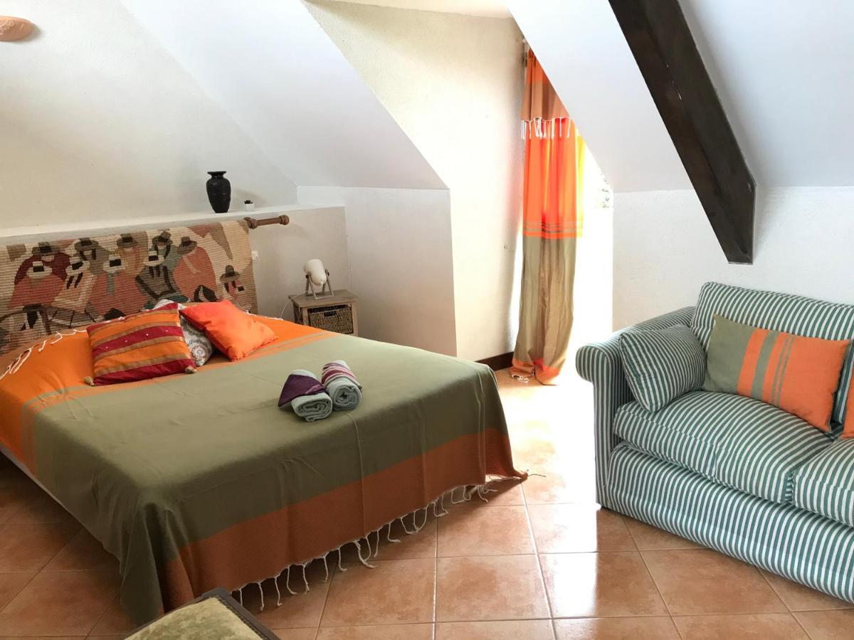 Domaine Du Lesty Bed and Breakfast Ambon Eksteriør billede